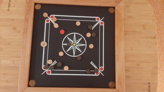 Carrom – Ansicht 3